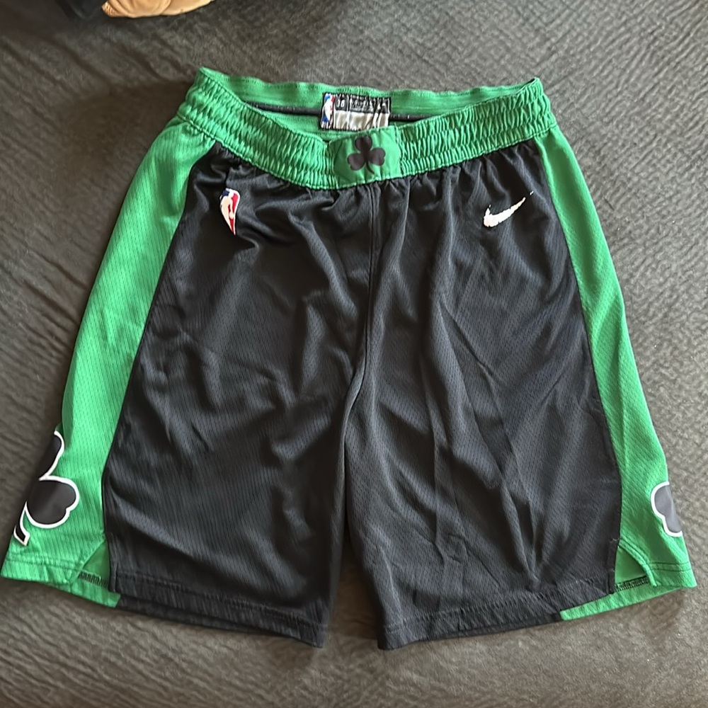 Celtics Nike 3rd jersey shorts, men’s Large, good condition - Picture 2 of 6